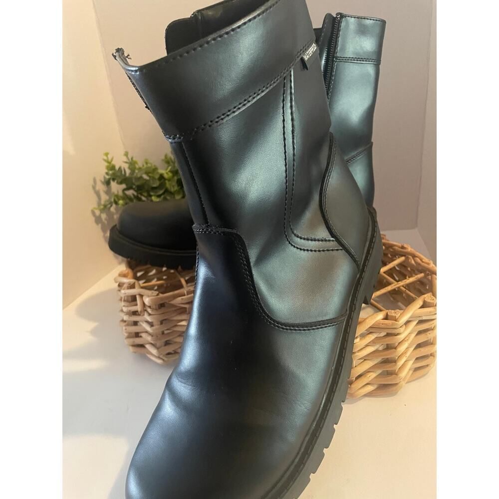 Hunter's Bay Thermolite Boots Size 9 1/2